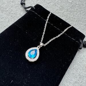 White Gold Plated Austrian Blue Topaz Jewel Necklace NEW